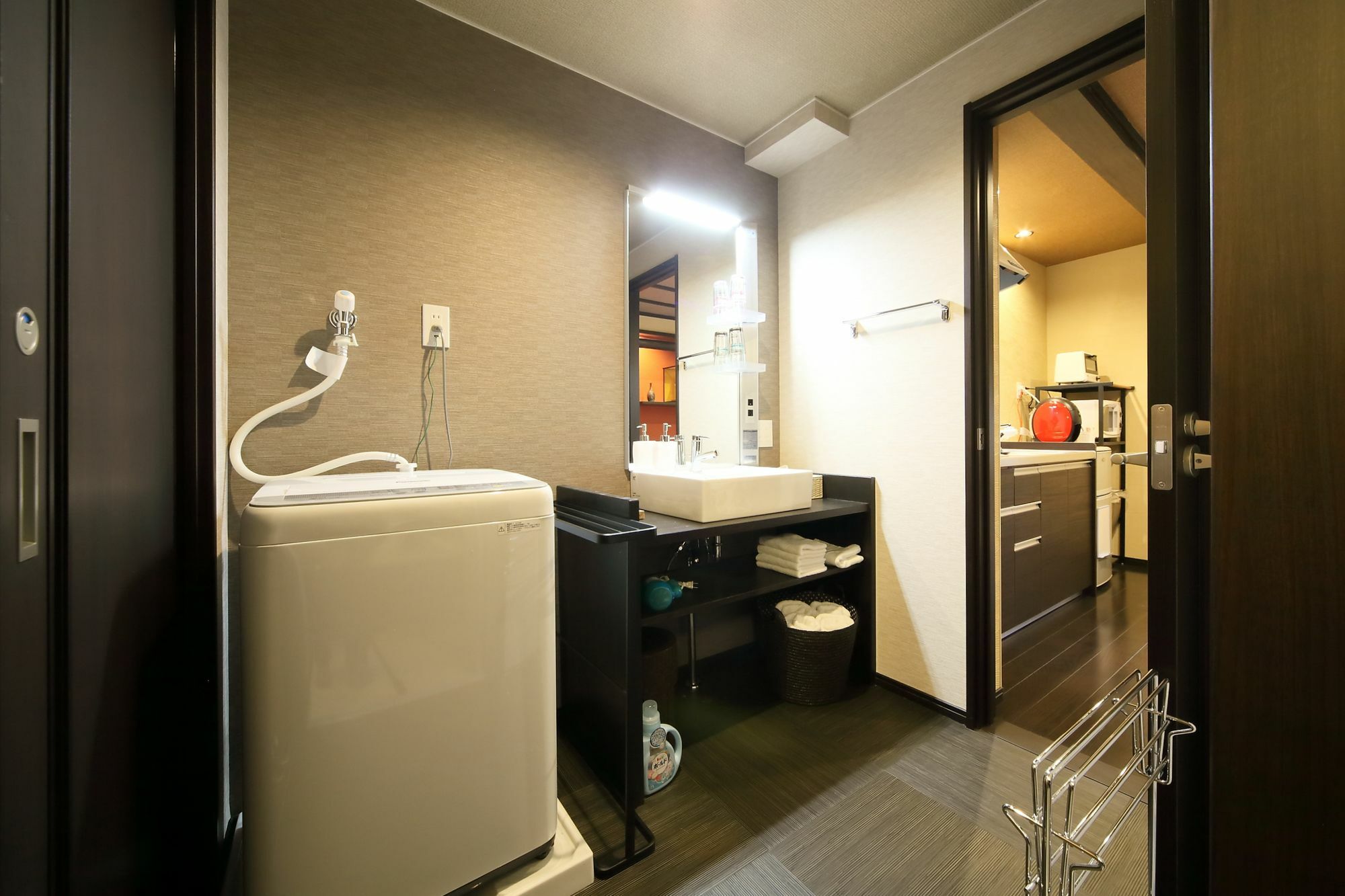 Yu-yu Apartment *